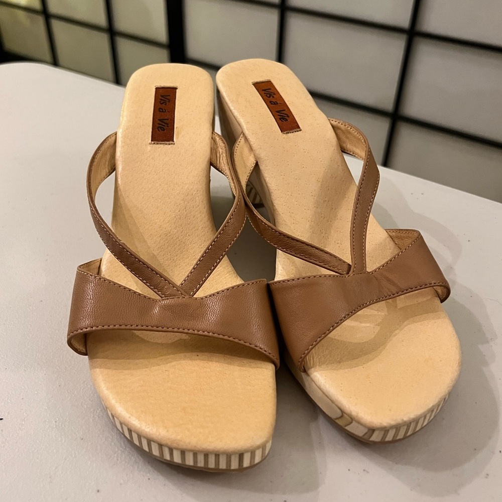 Vis á Vie Size 7 Slip-On Heels